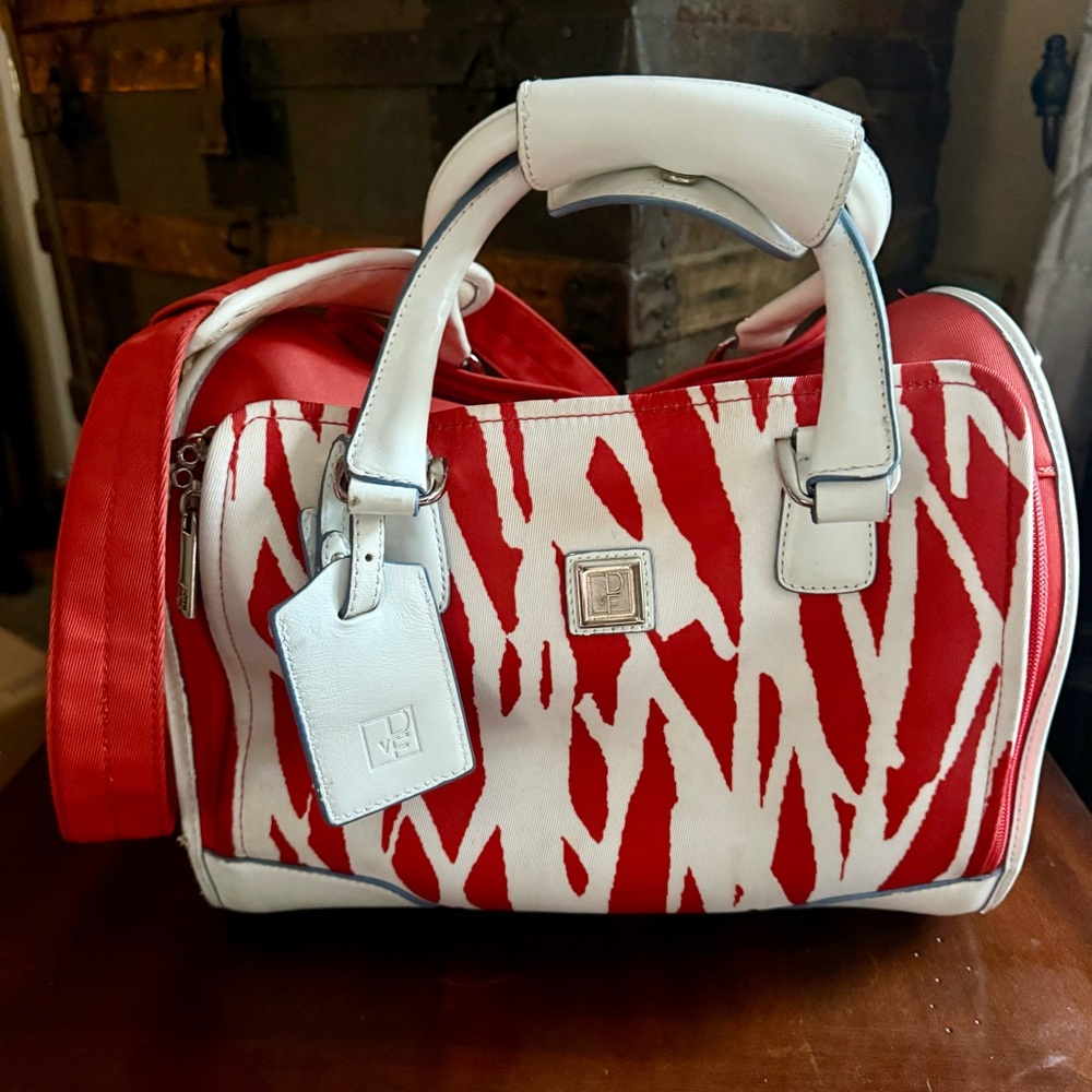 Diane Von Furstenberg Red and White over night bag / Handbag